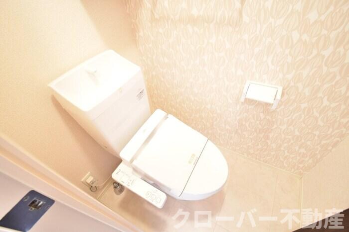 物件内観写真10　(温水洗浄暖房便座)
