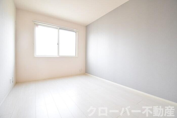 物件内観写真18　(洋室６帖)