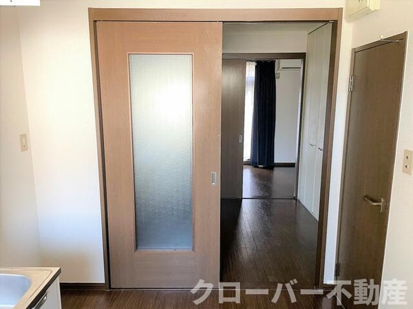 内装他