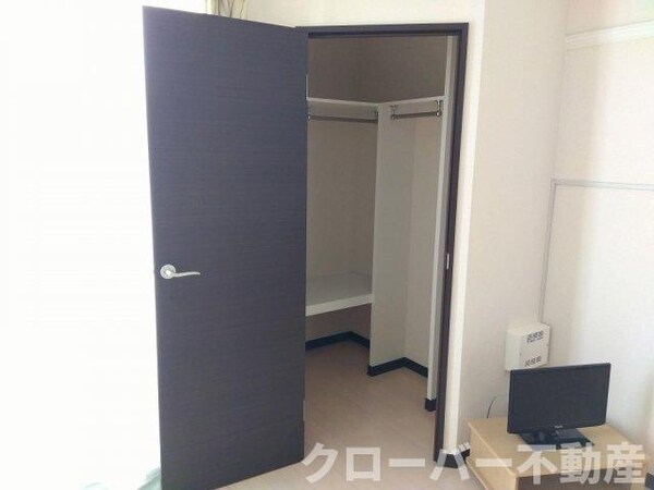 内装他