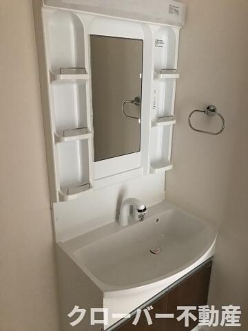 物件内観写真11　(洗髪洗面化粧台)
