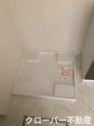 物件内観写真18　(洗濯機置場)