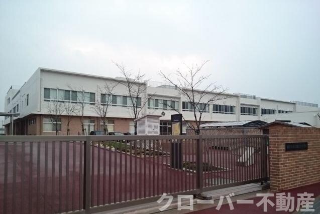 物件外観写真6　(観音寺市立観音寺小学校まで1100m)