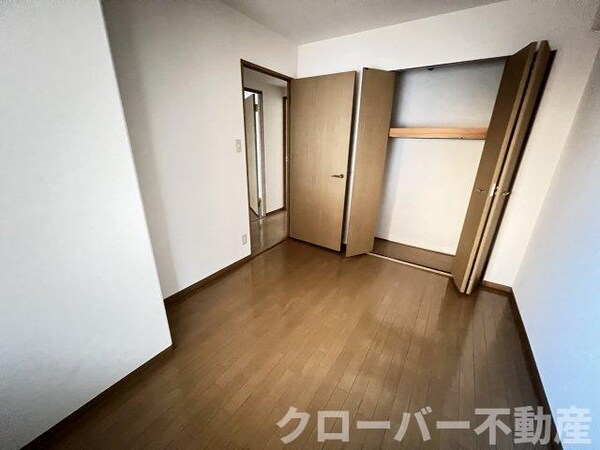 内装他