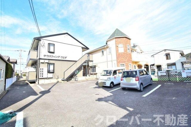 物件外観写真2　(駐車場)