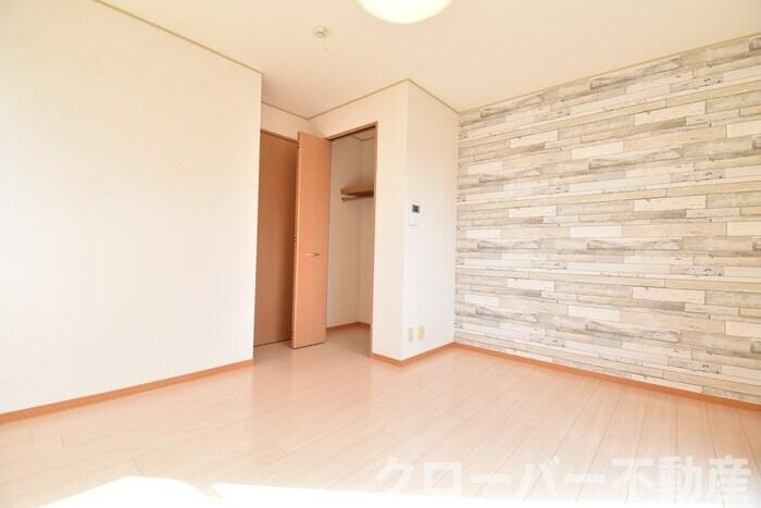 物件内観写真5　(洋室６．８帖)