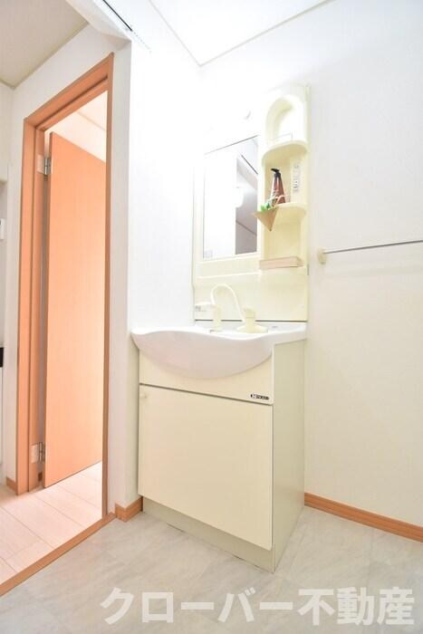 物件内観写真9　(洗髪洗面化粧台)