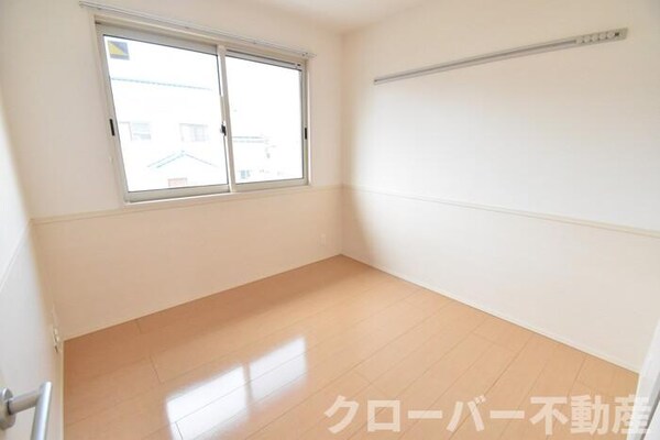 内装他(洋室４．５帖)