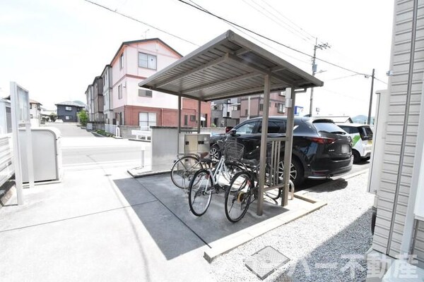 建物設備(駐輪場)