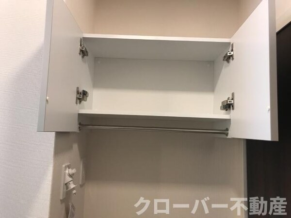 収納(洗濯機上部収納)