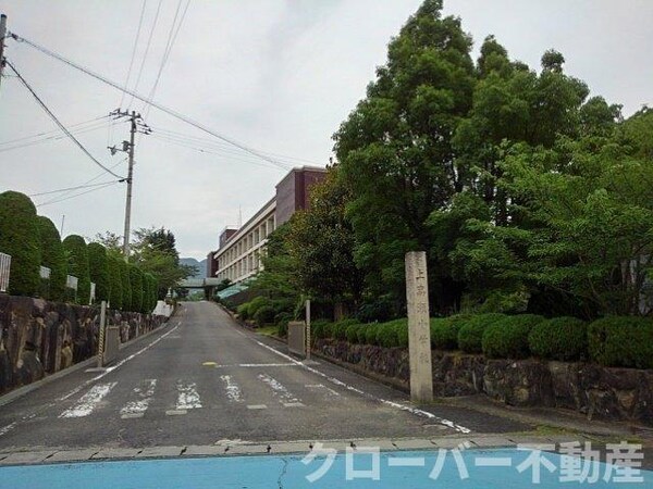 周辺環境(三豊市立上高瀬小学校まで2600m)