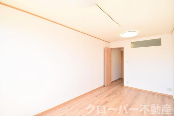 洋室(洋室７．９帖)