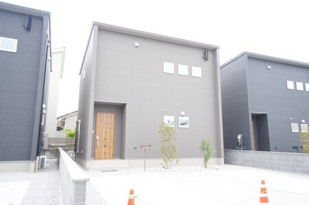 トロワ久米町外観写真