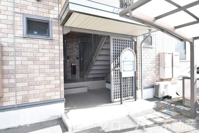 物件外観写真4　(エントランス)