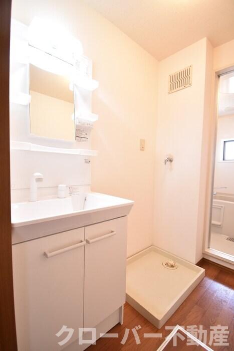物件内観写真10　(洗髪洗面化粧台・室内洗濯機置場)