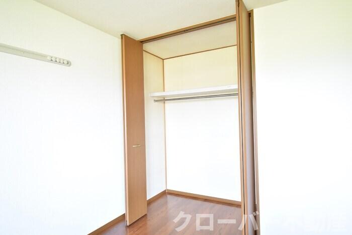 物件内観写真12　(クローゼット)