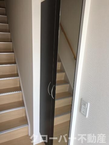 物件内観写真27　(玄関)