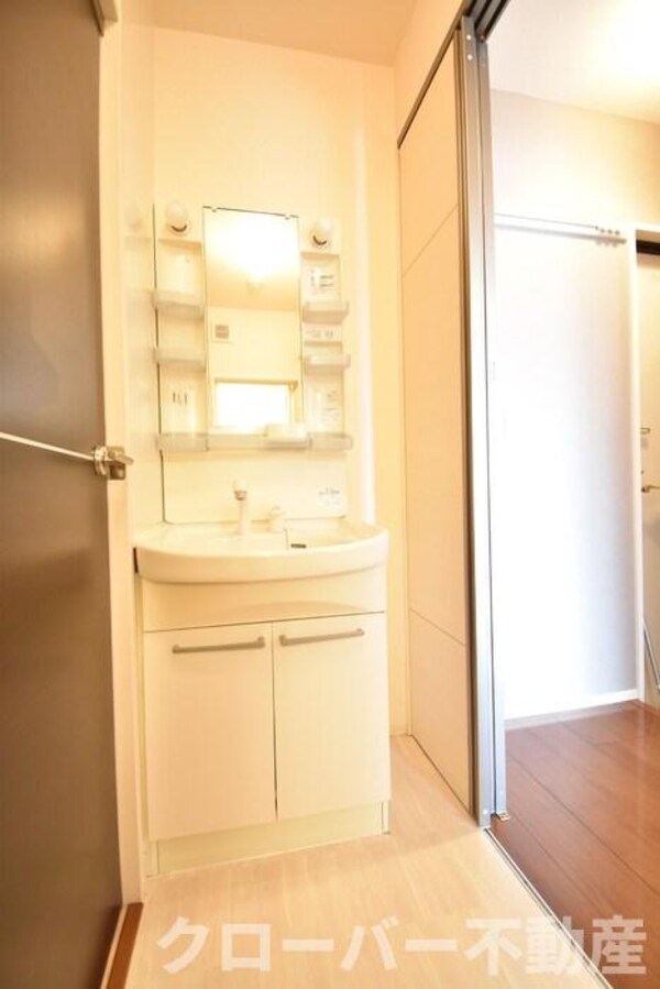 独立洗面台(洗髪洗面化粧台)