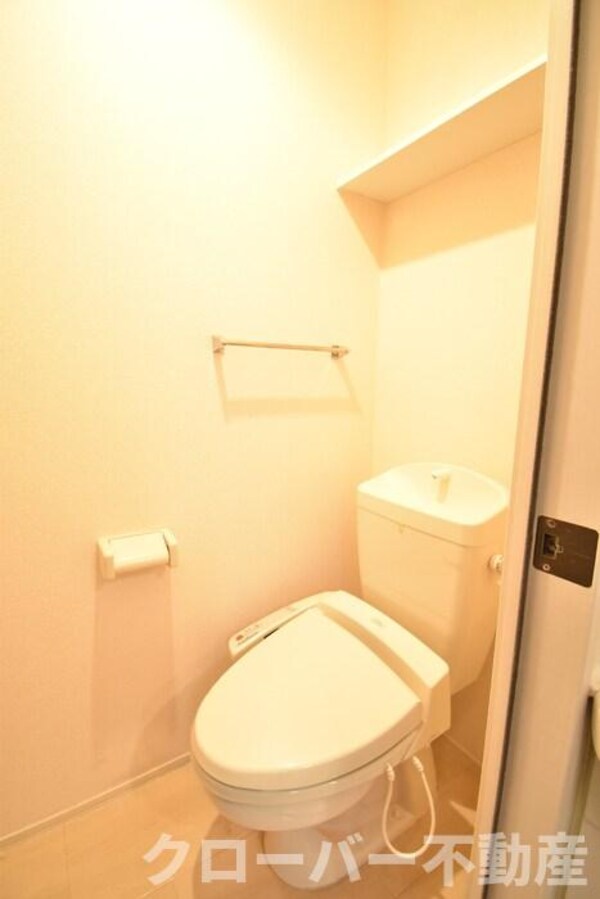 トイレ(温水洗浄暖房便座)