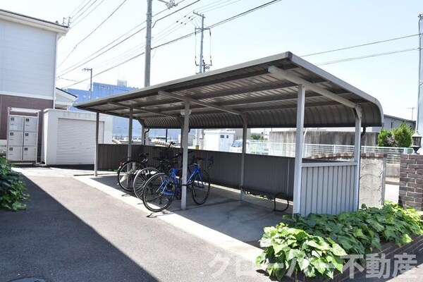 建物設備(駐輪場)