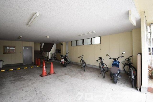 物件内観写真10　(駐輪場)