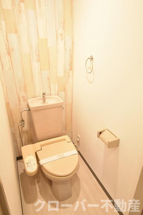 物件内観写真10　(温水洗浄暖房便座)