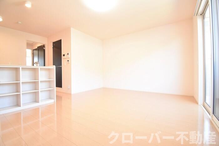 物件内観写真4　(ＬＤＫ１２．９帖)