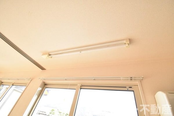 建物設備(室内物干し)