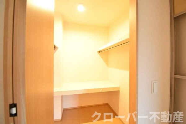 収納(ウォークインクローゼット)