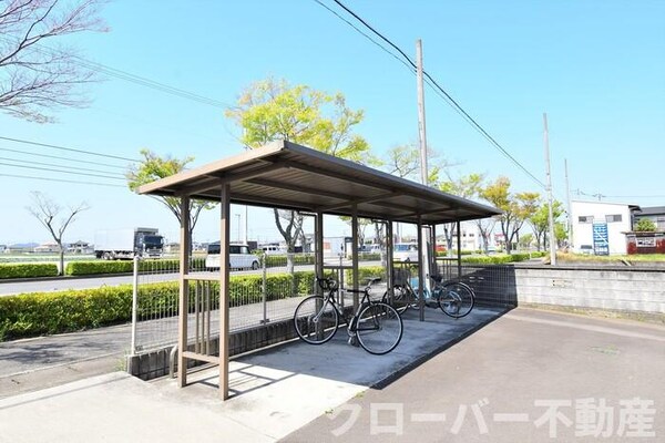 建物設備(駐輪場)