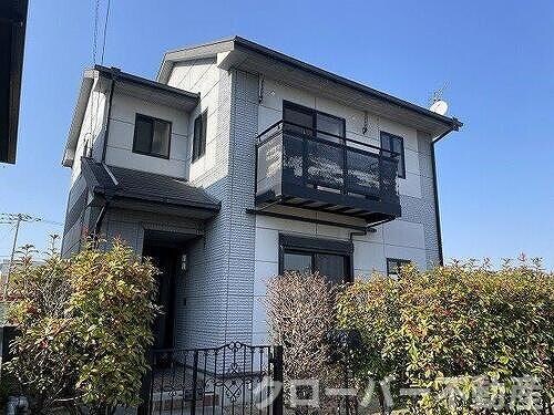 物件外観写真1　(原状回復工事前)