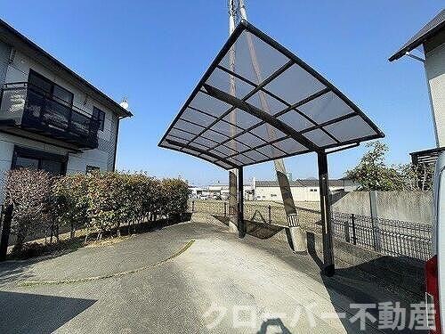 物件外観写真2　(原状回復工事前)