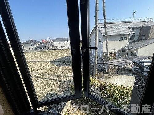 物件内観写真9　(原状回復工事前)