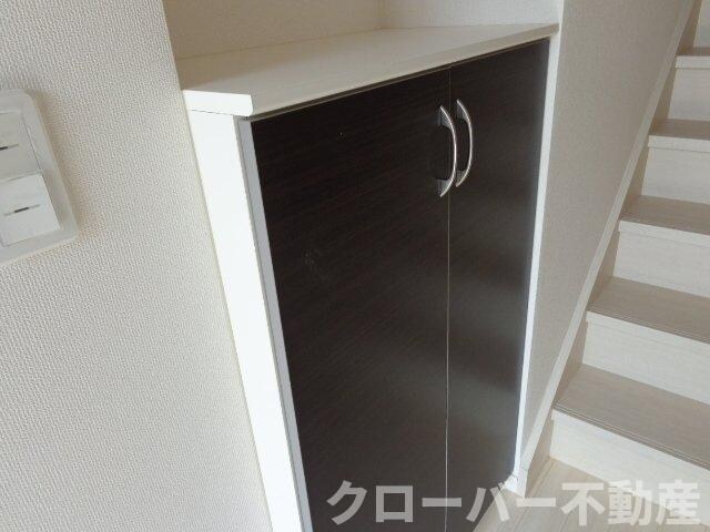 物件内観写真5　(下駄箱)