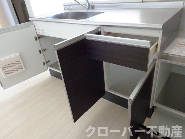 物件内観写真21　(キッチン収納)