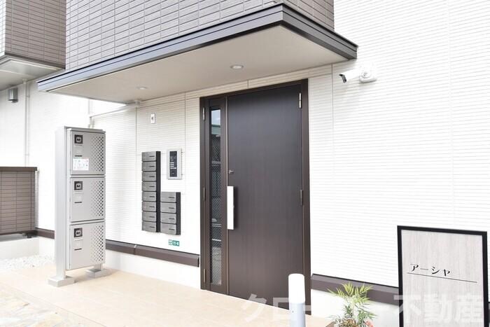 物件外観写真4　(エントランス)