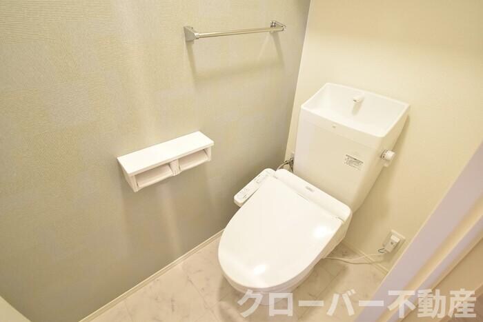 物件内観写真11　(温水洗浄暖房便座)