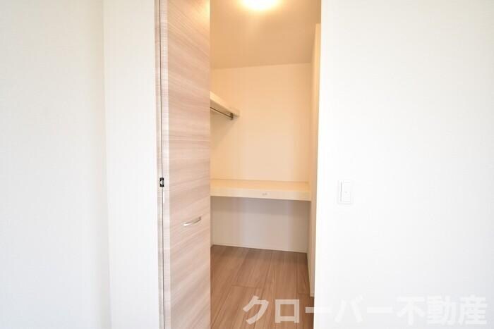 物件内観写真12　(ウォークインクローゼット)