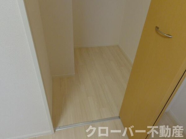 収納(ウォークインクローゼット（イメージ）)