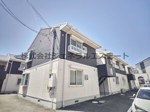 シャトレヴェールB棟外観写真