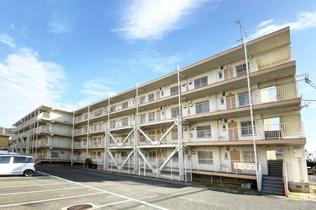 ビレッジハウス私部6号棟外観写真