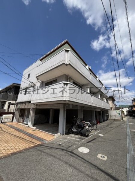 ラルゴ四条畷外観写真