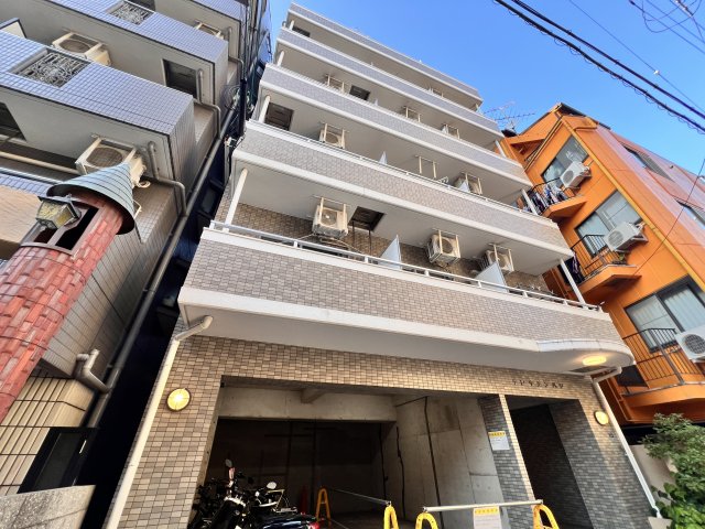 テレサエンバシ