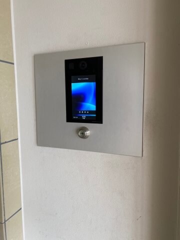 物件内観写真21　(マンションの入り口にあるセキュリティーです。まずはこちらから)