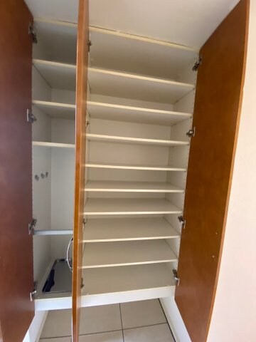 物件内観写真29　(靴箱。たくさん入ります。)