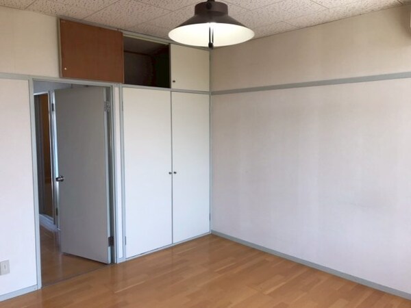 居室(広々８帖のお部屋♪)
