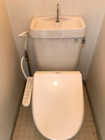 物件内観写真8　(ウォシュレット付き♪)