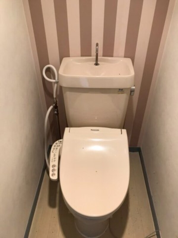 トイレ(ウォシュレット付き♪)