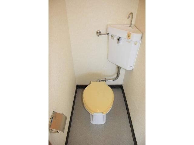 物件内観写真10　(コンパクトで使いやすいトイレです)