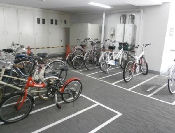 駐車場(駐輪場)
